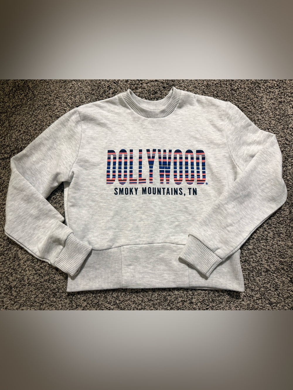 MV Sport DOLLYWOOD Cropped Sweatshirt size Small Smoky Mountains TN